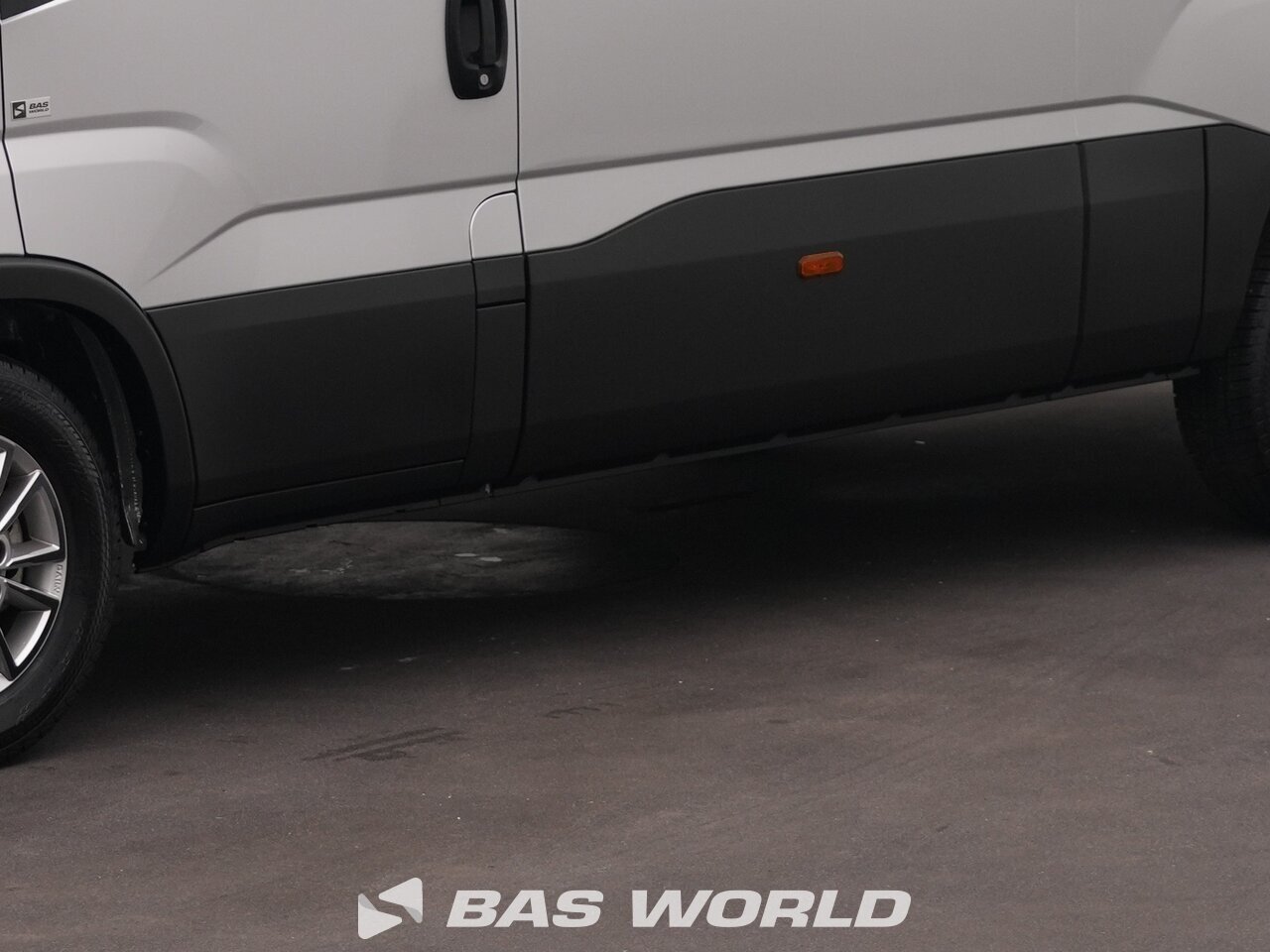 Other : Iveco Daily 35S21 Затворен ван