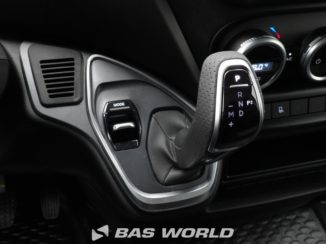 Other : Iveco Daily 35S21 Затворен ван