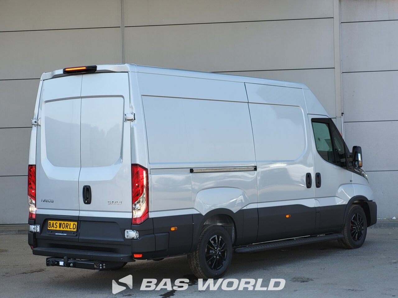 Other : Iveco Daily 35S21 Fourgons utilitaires