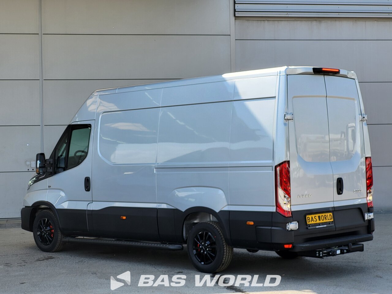 Other : Iveco Daily 35S21 Fourgons utilitaires
