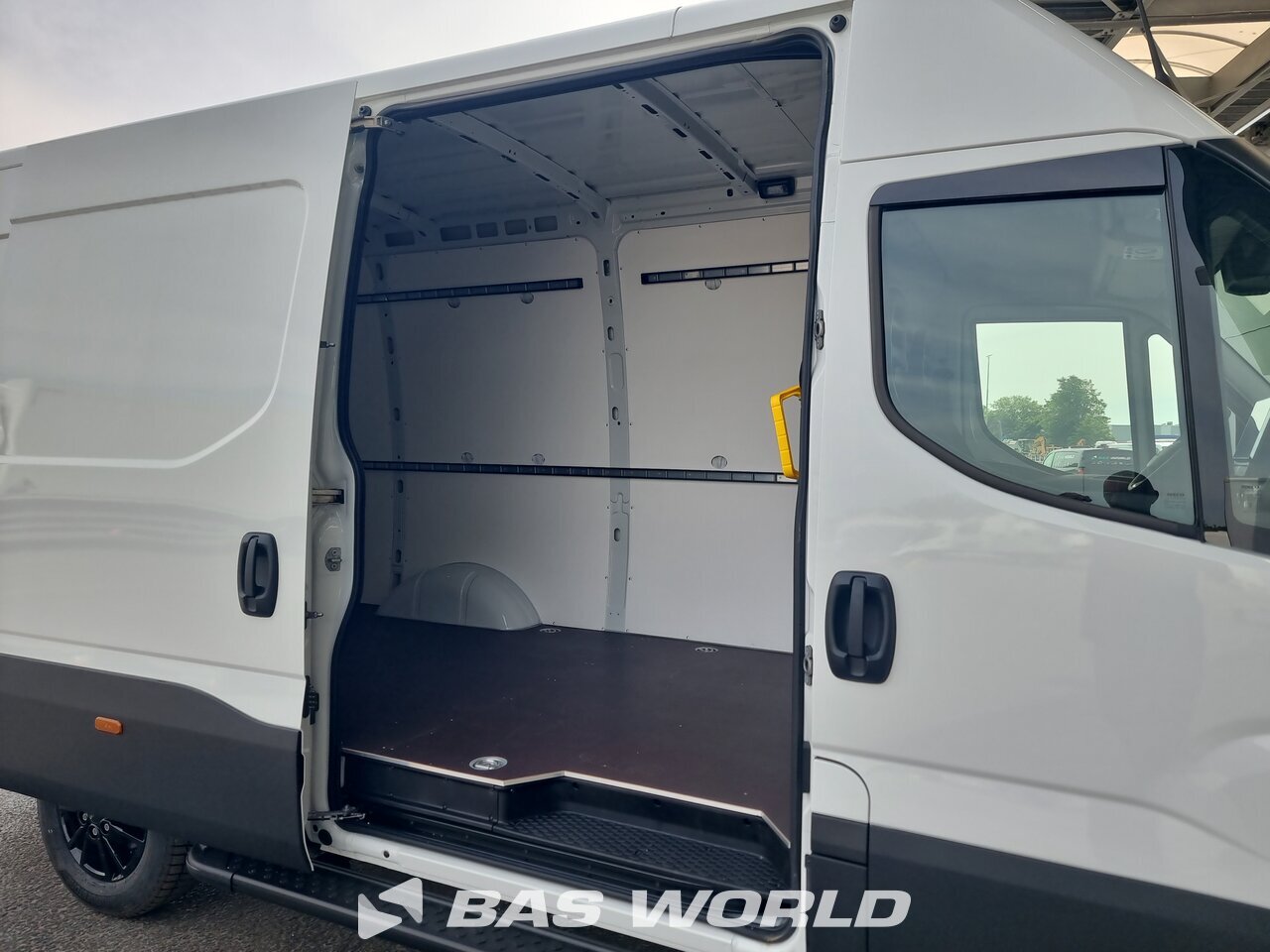 Other : Iveco Daily 35S21 Fourgons utilitaires