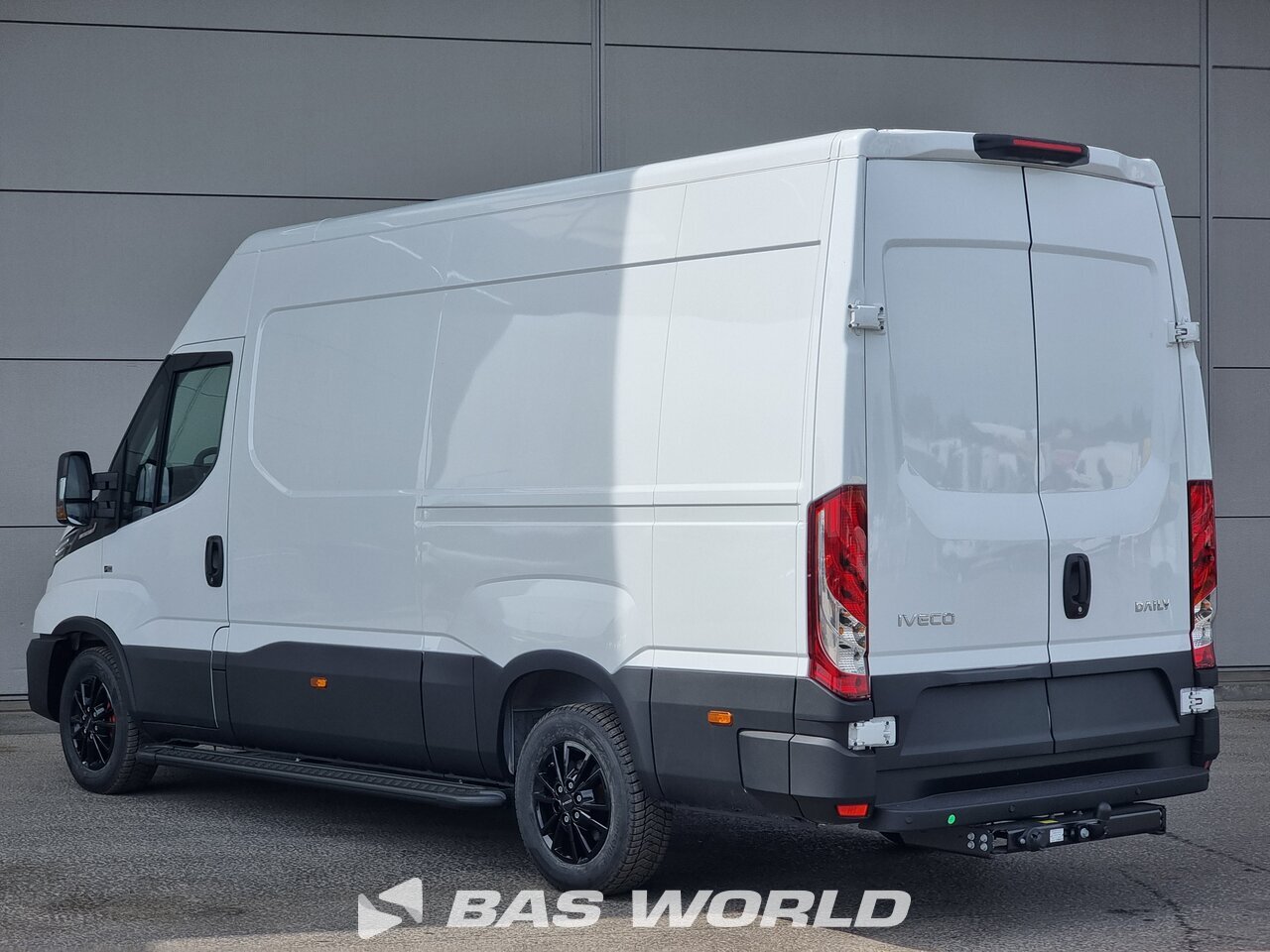 Other : Iveco Daily 35S21 Fourgons utilitaires