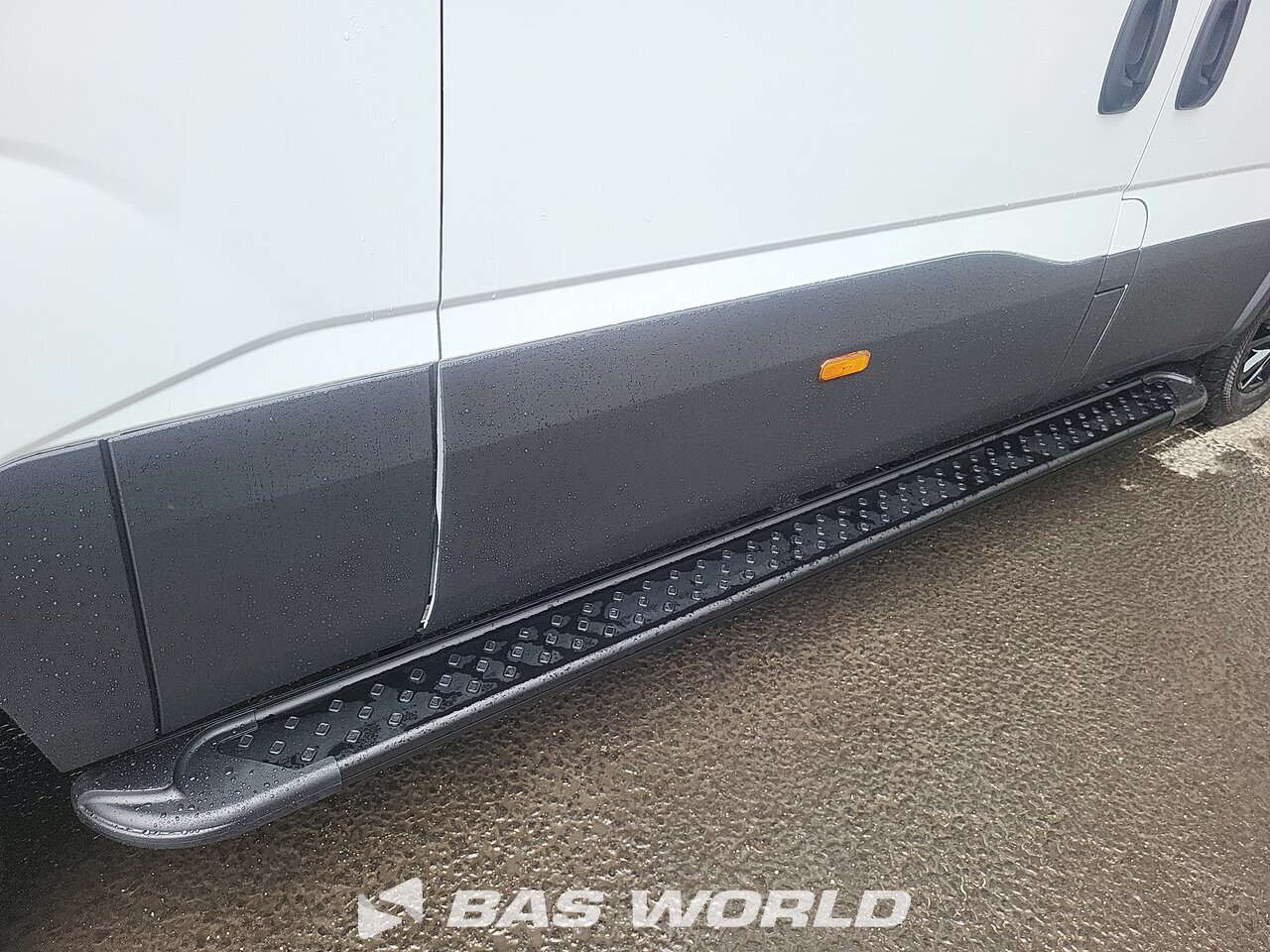 Other : Iveco Daily 35S21 Fourgons utilitaires