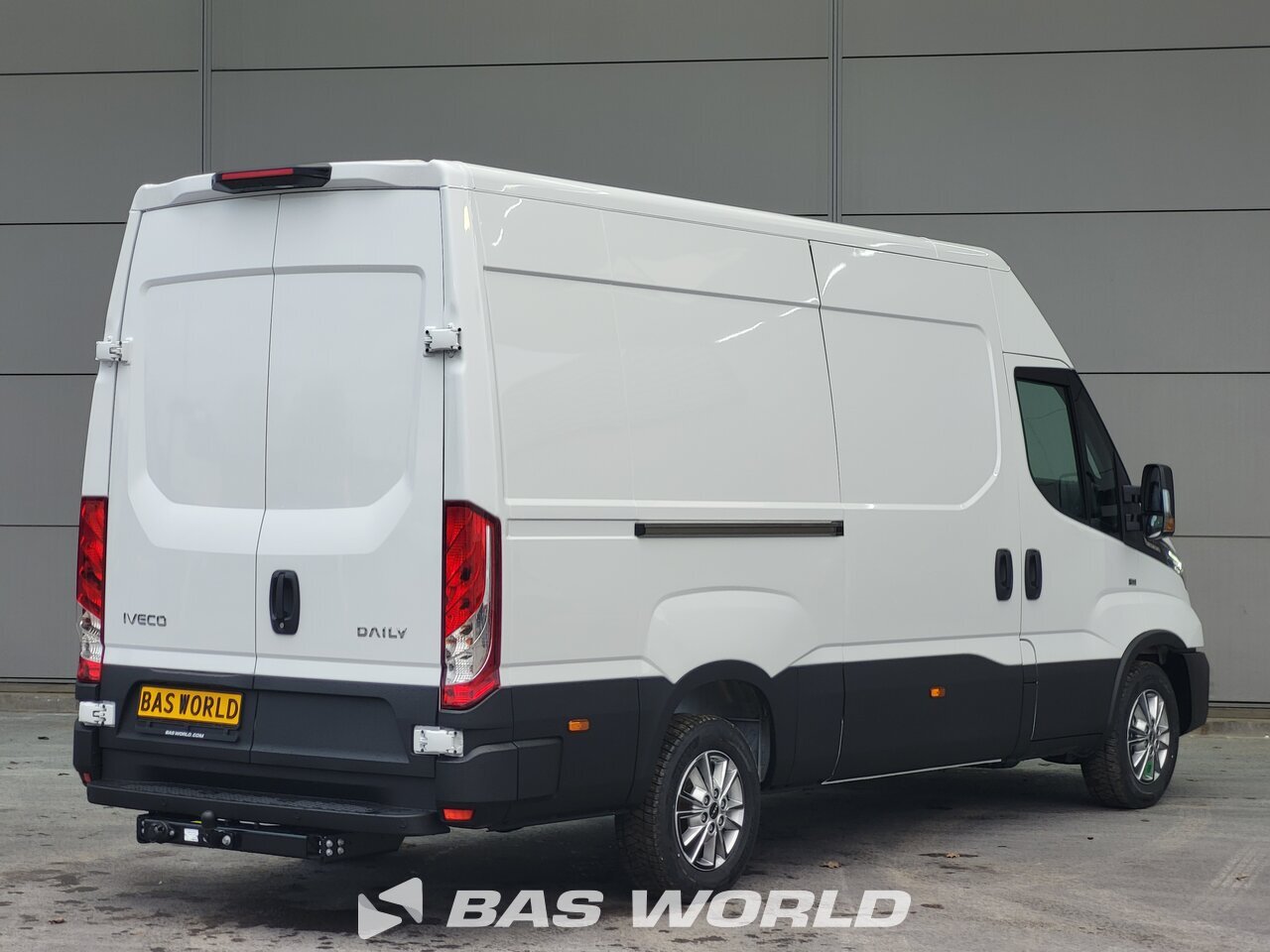 Other : Iveco Daily 35S21 Fourgons utilitaires