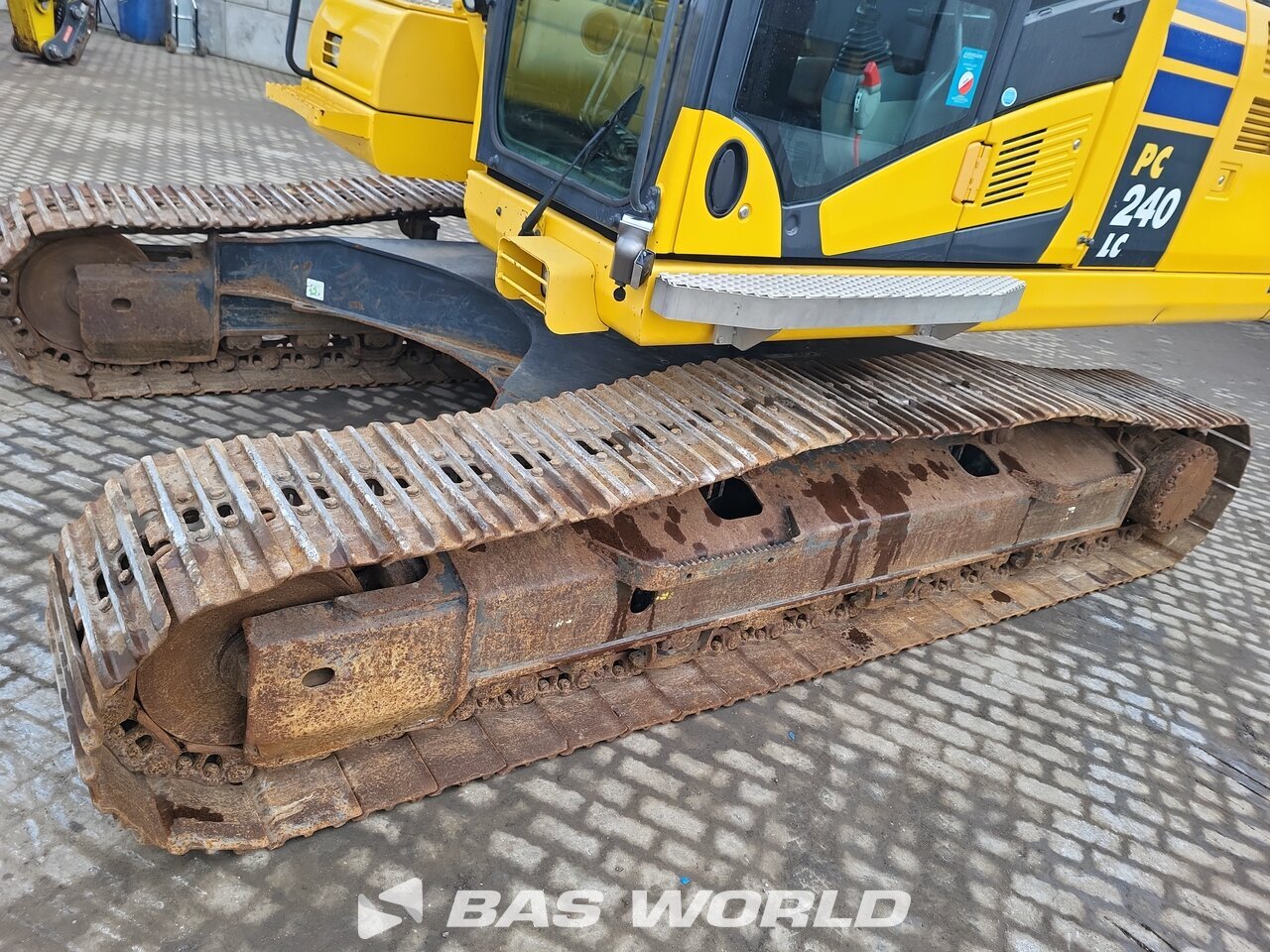 Other : Komatsu PC240 LC-11 Pelle sur chenilles