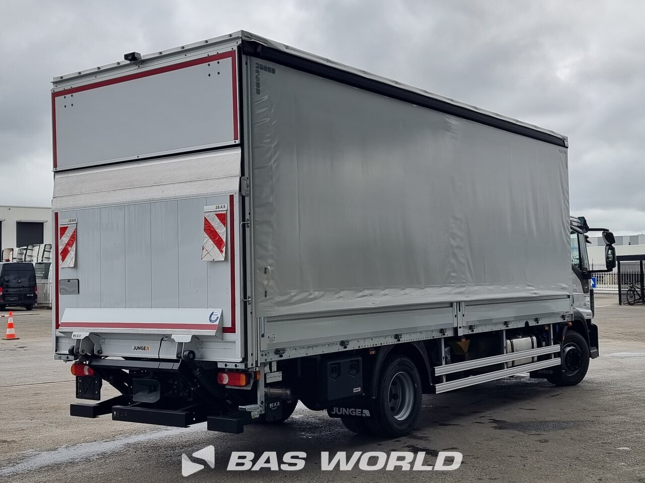 Other : Iveco Eurocargo 140E280 4X2 Junge Type: MNPTSP-073LB Camion rideaux coulissants