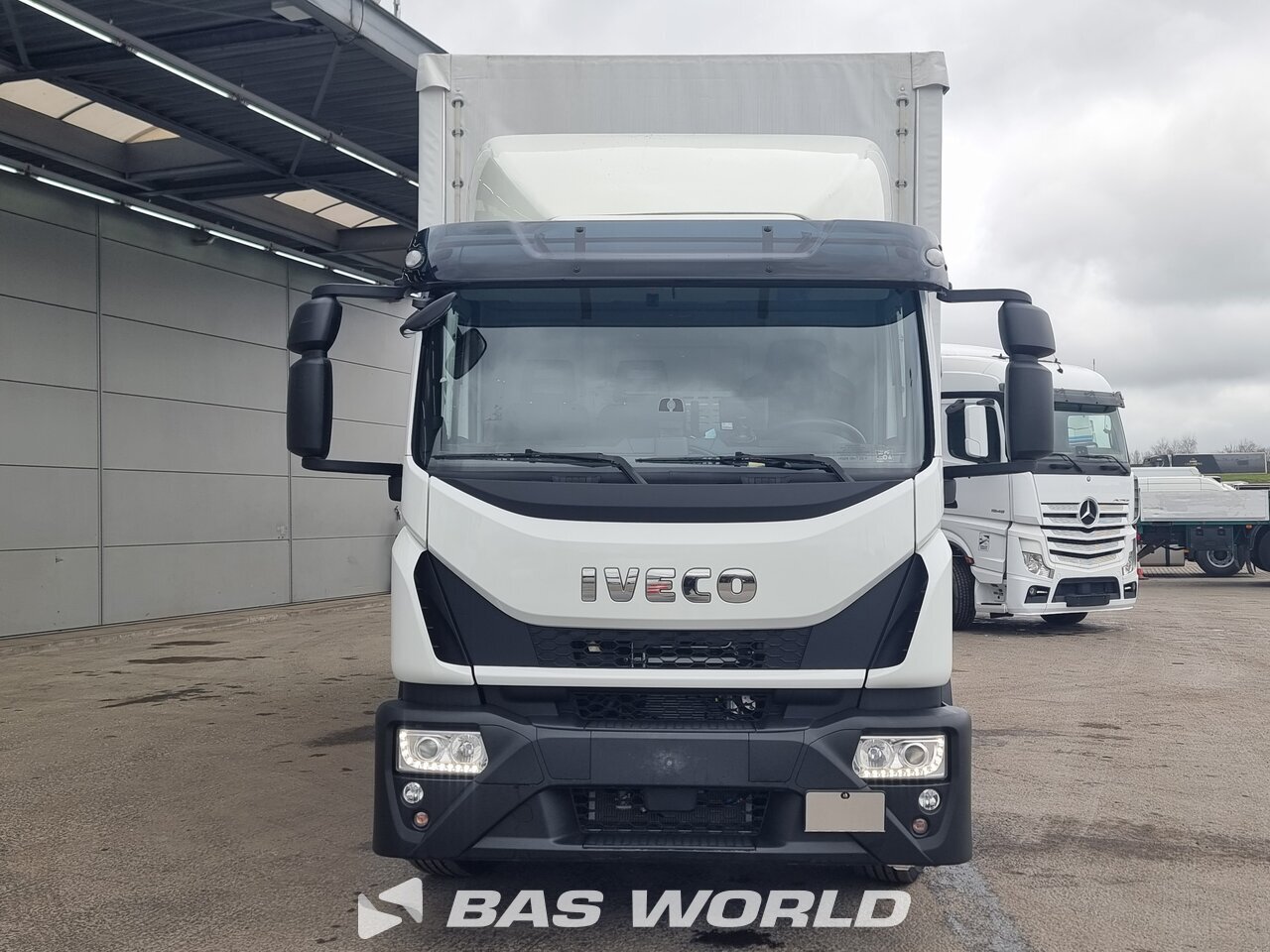 Other : Iveco Eurocargo 140E280 4X2 Junge Type: MNPTSP-073LB Camion rideaux coulissants