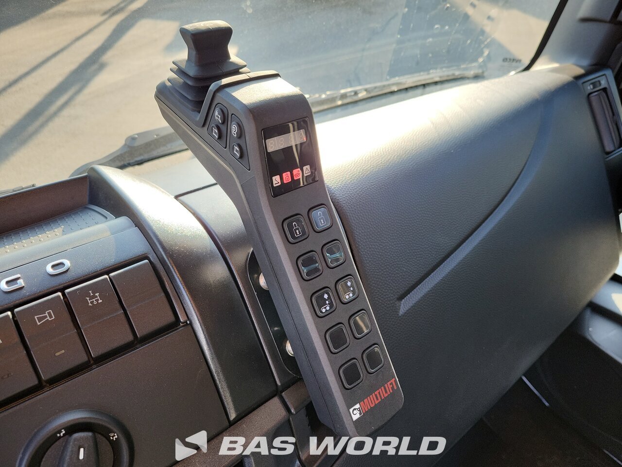 Other : Iveco Eurocargo 180E320 4X2 Multilift  Type: ULT14S51-W-ITF camion à bras