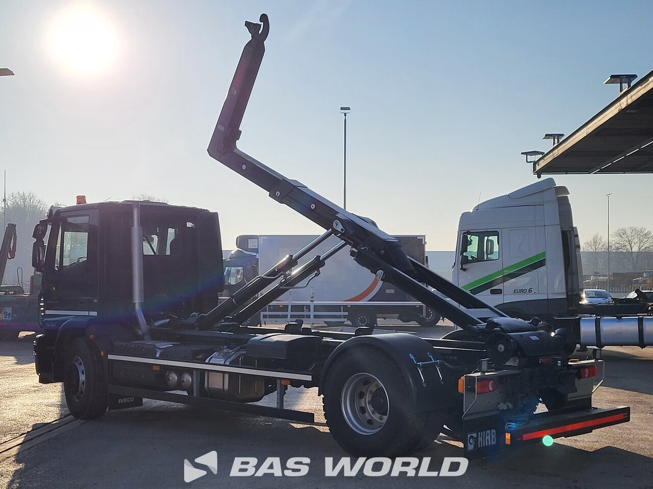 Other : Iveco Eurocargo 180E320 4X2 Multilift  Type: ULT14S51-W-ITF camion à bras