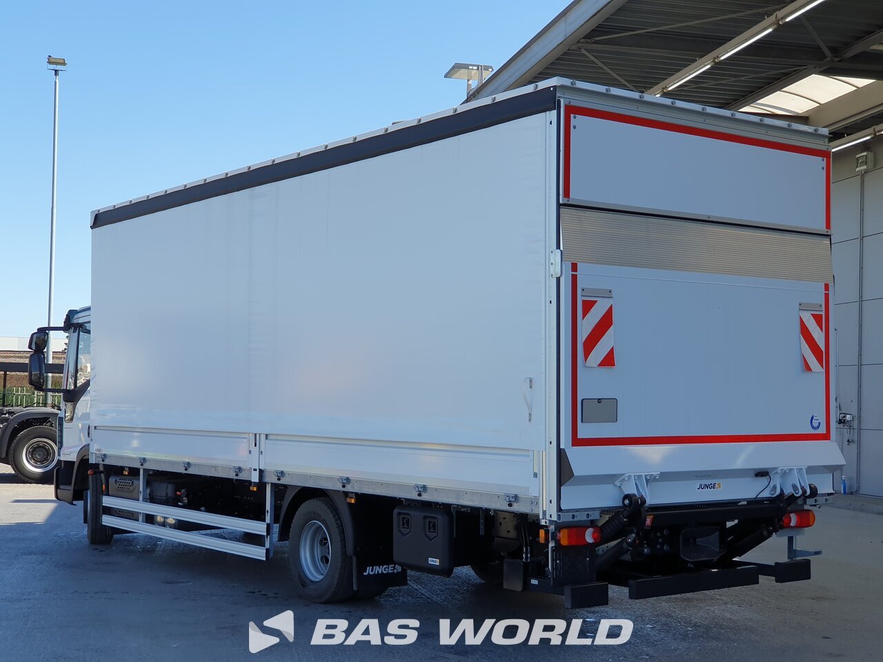 Other : Iveco Eurocargo 120LE220 4X2 Junge Camion rideaux coulissants