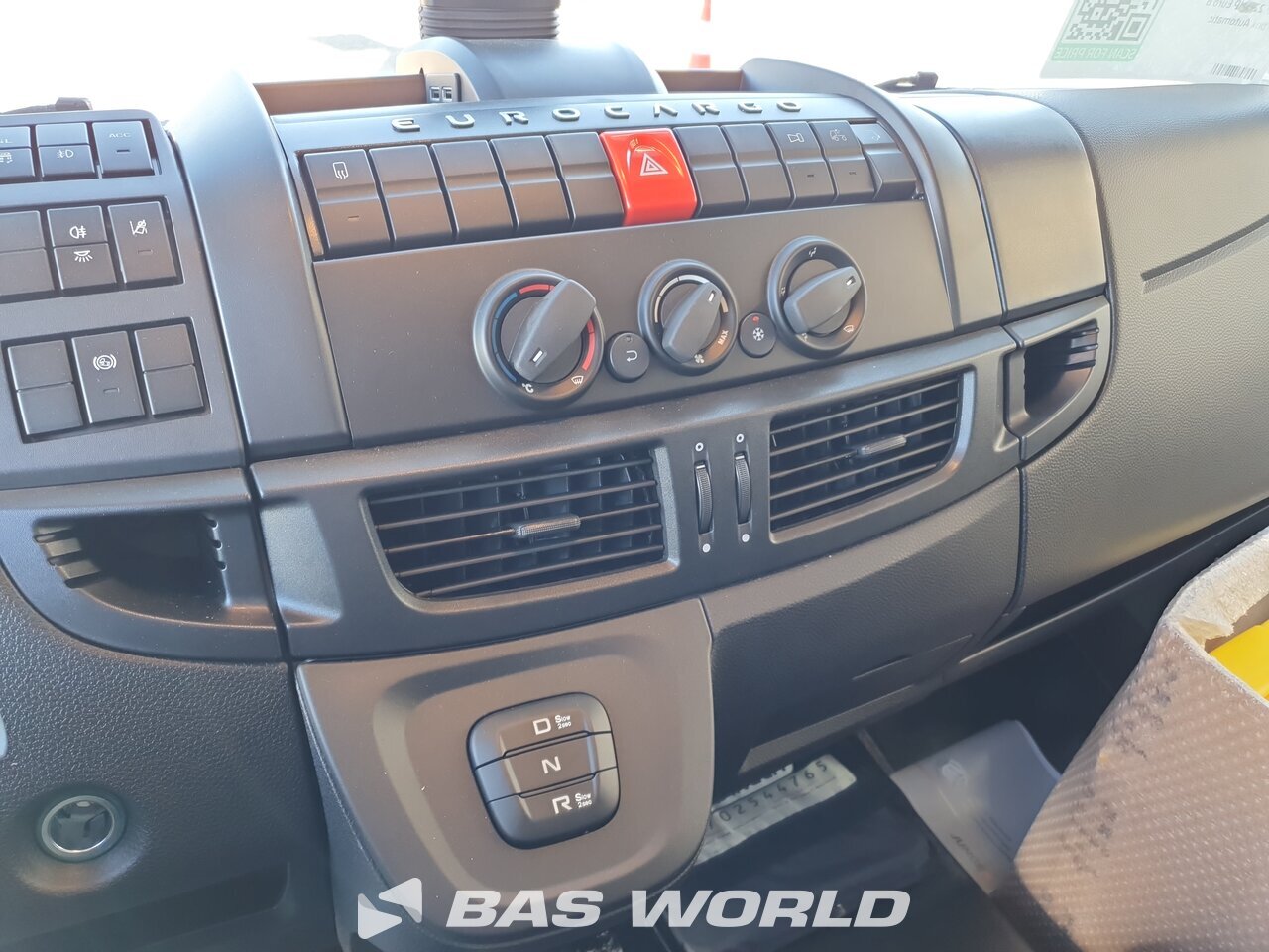 Other : Iveco Eurocargo 120LE220 4X2 Junge Camion rideaux coulissants
