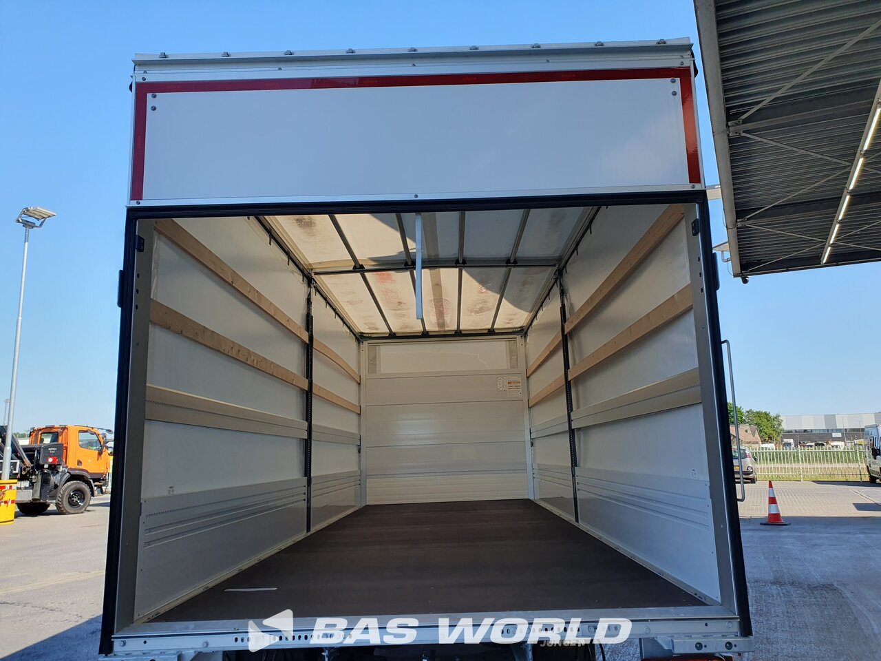 Other : Iveco Eurocargo 120LE220 4X2 Junge Camion rideaux coulissants