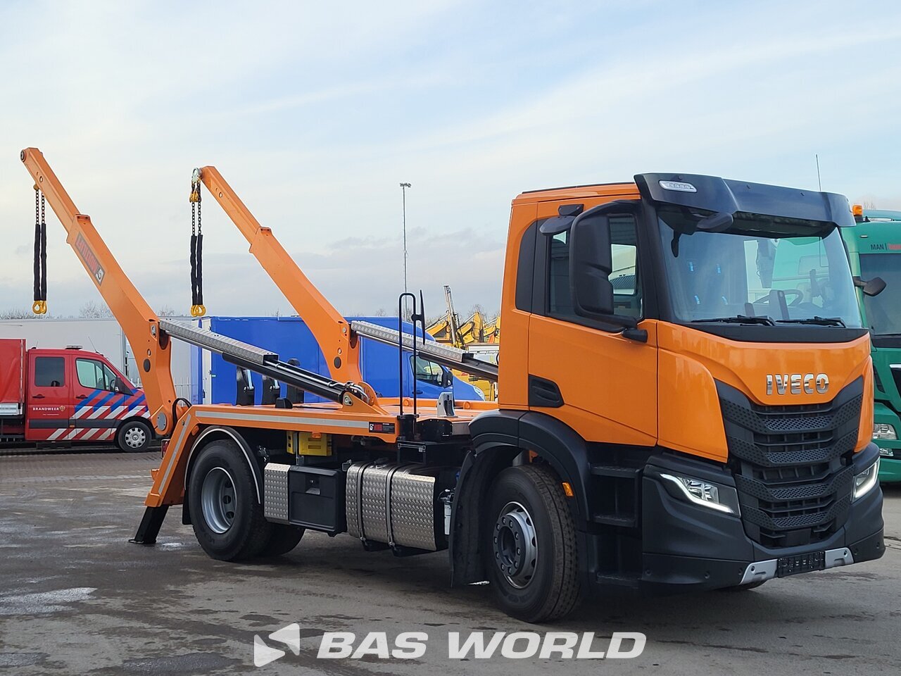 Other : Iveco X-Way 360 4X2 HIAB Type: FTR12 SFFBF Camion à benne basculante