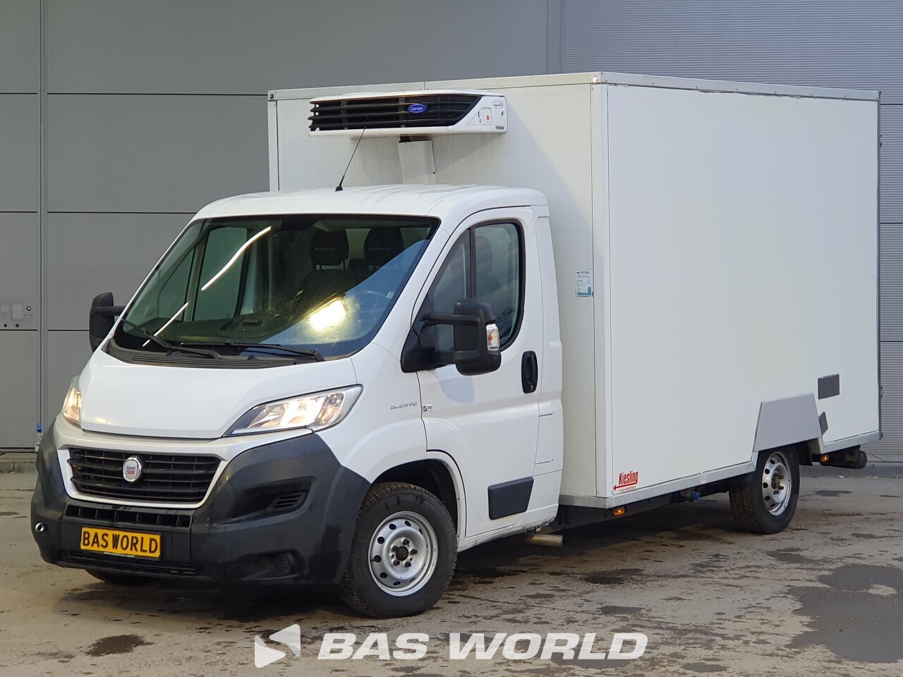 Front left : Fiat Ducato 150pk frigorifique fermé