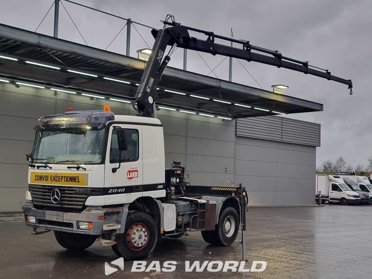 Front left : Mercedes Actros 2040 4X4 Tracteur routier