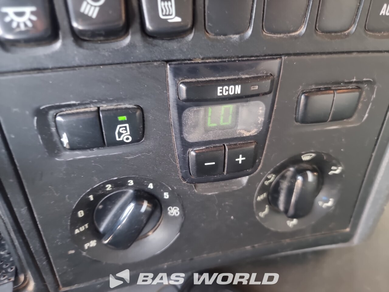 Other : Scania P410 8X4 KH-KIPPER Camion Benne