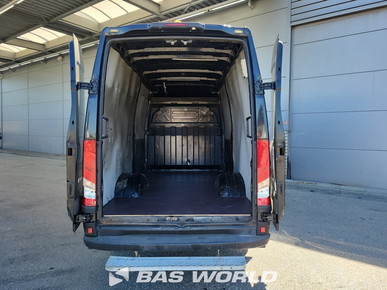 Other : Iveco Daily 50C18 Fourgons utilitaires