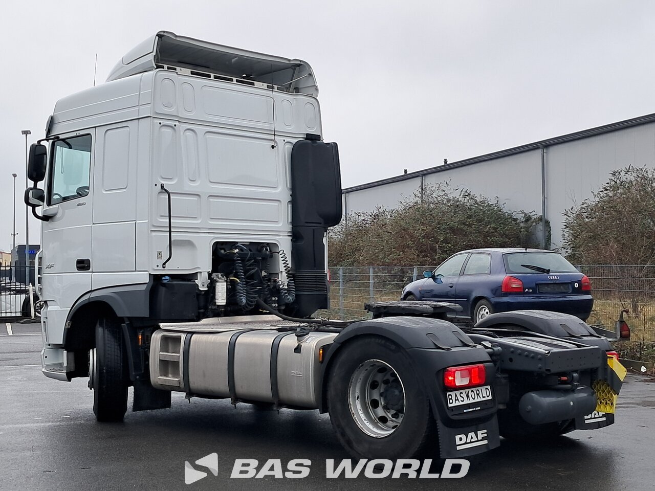 Back left : DAF XF 480 4X2 Tracteur routier