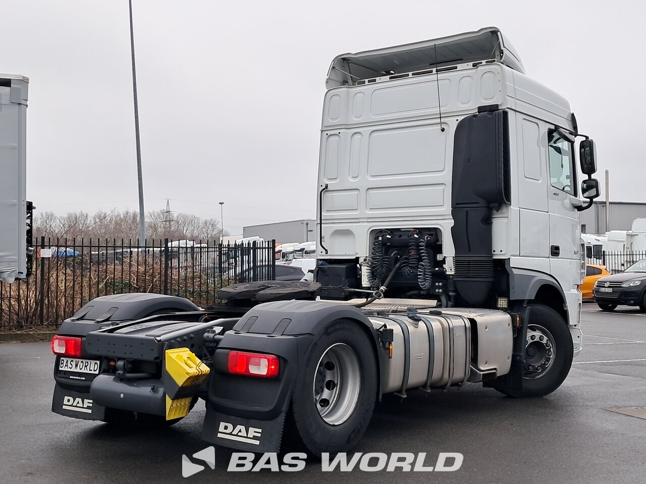 Back right : DAF XF 480 4X2 Tracteur routier