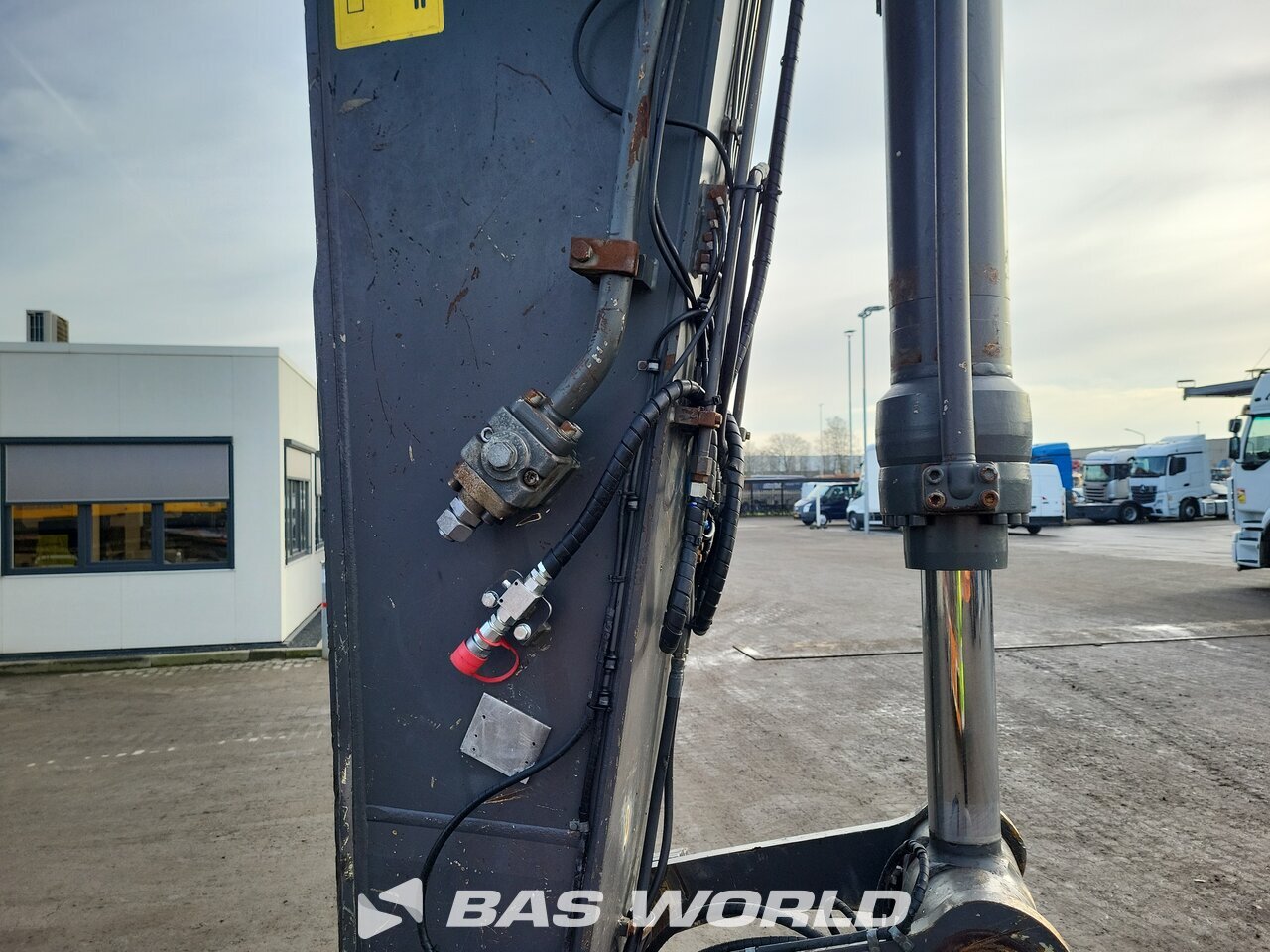 Other : Volvo EC380 DHR Pelle sur chenilles
