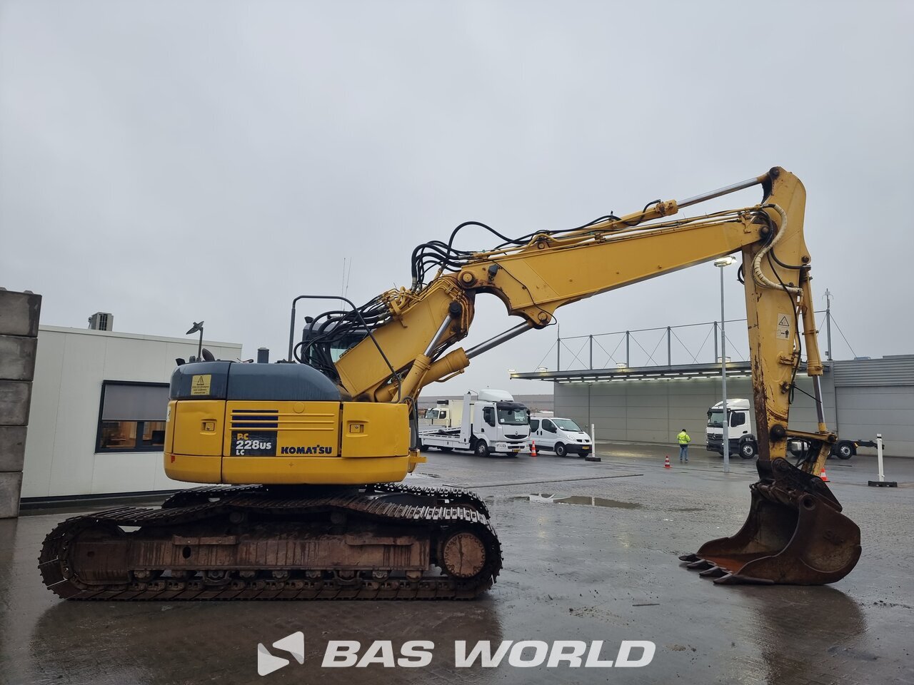 Other : Komatsu PC228 US LC Pelle sur chenilles