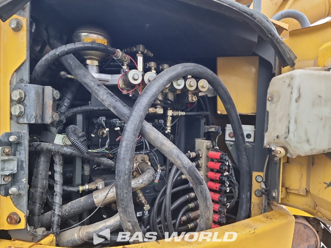 Other : Komatsu PC228 US LC Pelle sur chenilles