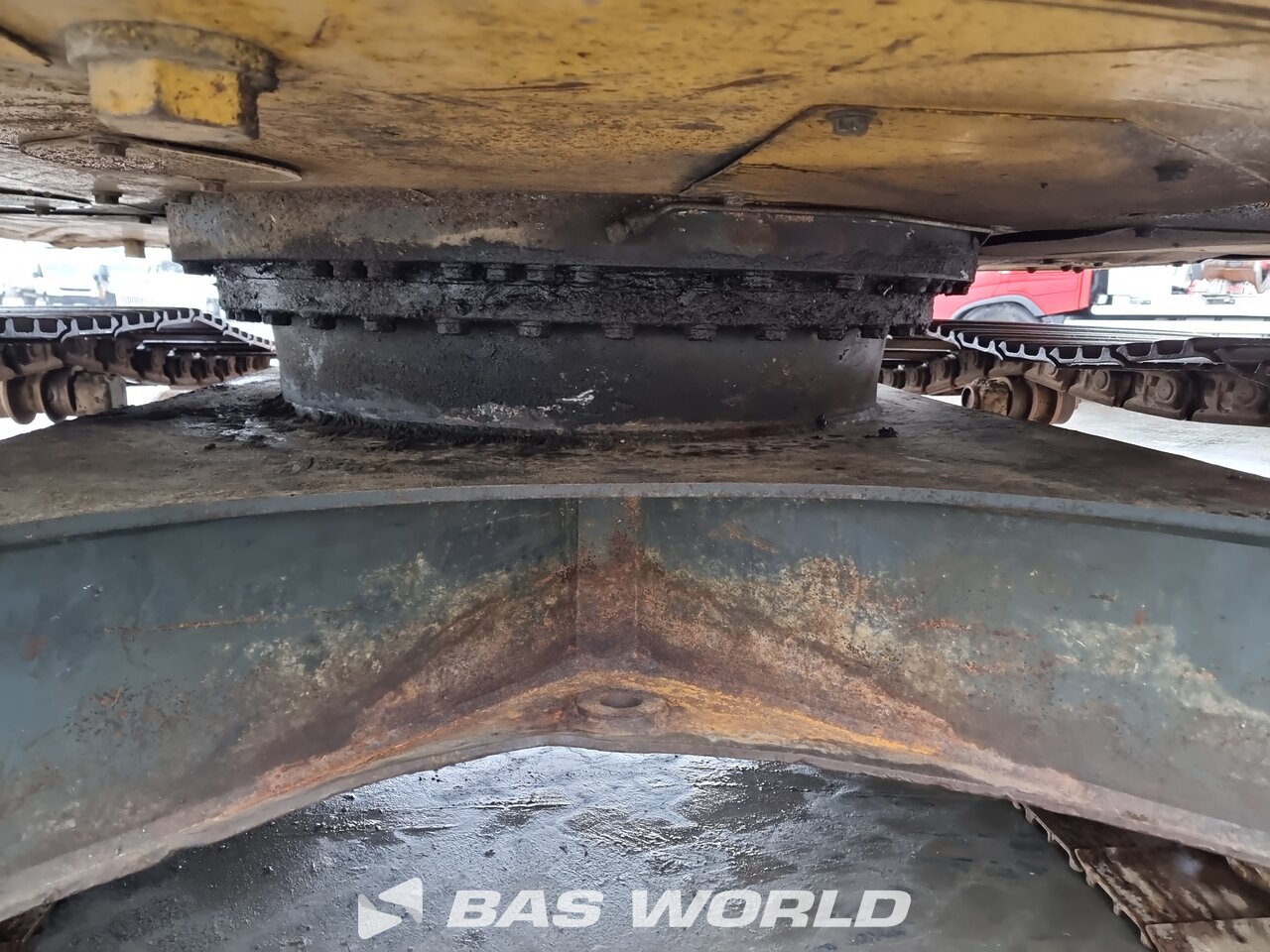 Other : Komatsu PC228 US LC Pelle sur chenilles