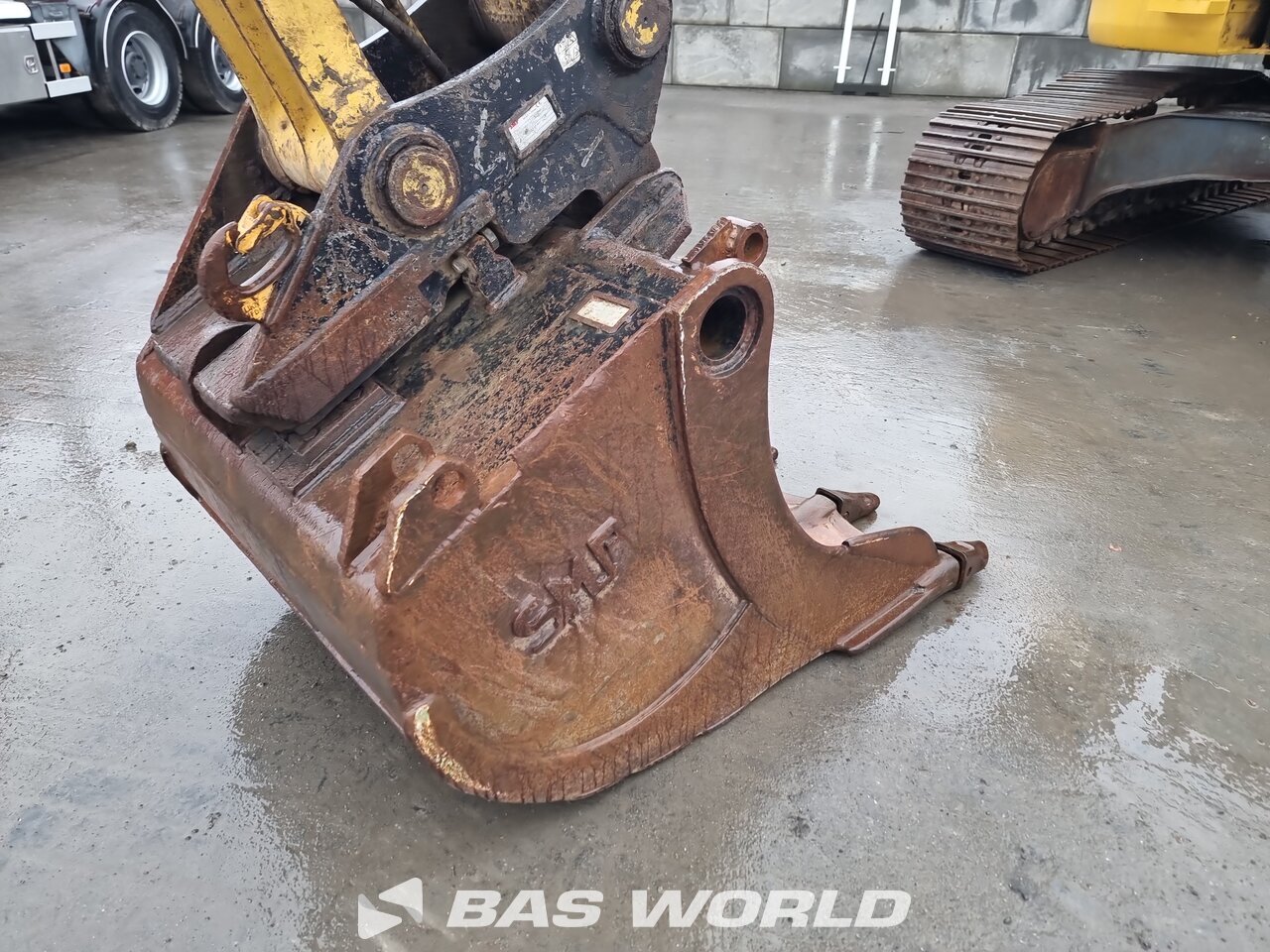 Other : Komatsu PC228 US LC Pelle sur chenilles