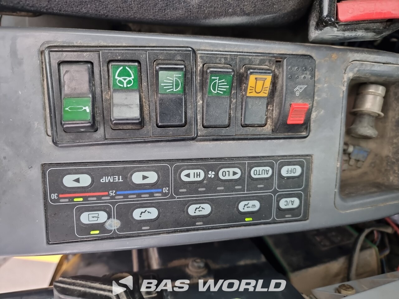 Other : Komatsu PC228 US LC Pelle sur chenilles