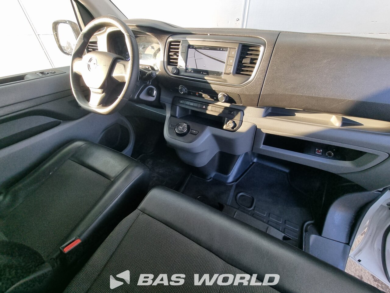 Other : Opel Vivaro 145PK Fourgons utilitaires