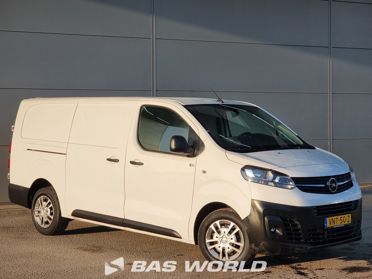 Other : Opel Vivaro 145PK Fourgons utilitaires