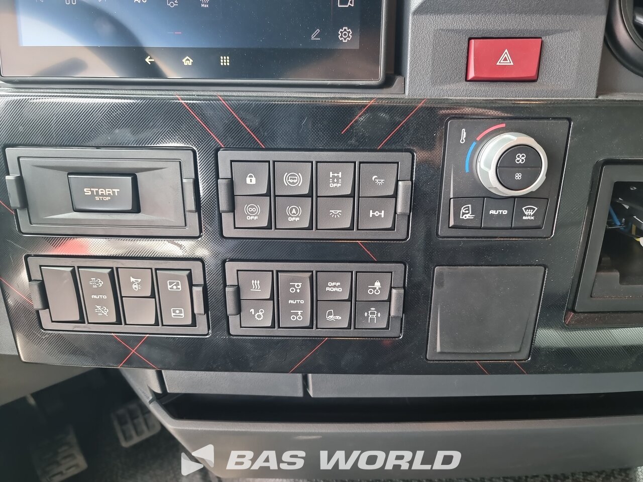 Other : Renault C 520 8X2 Basmorais Camion plateaux