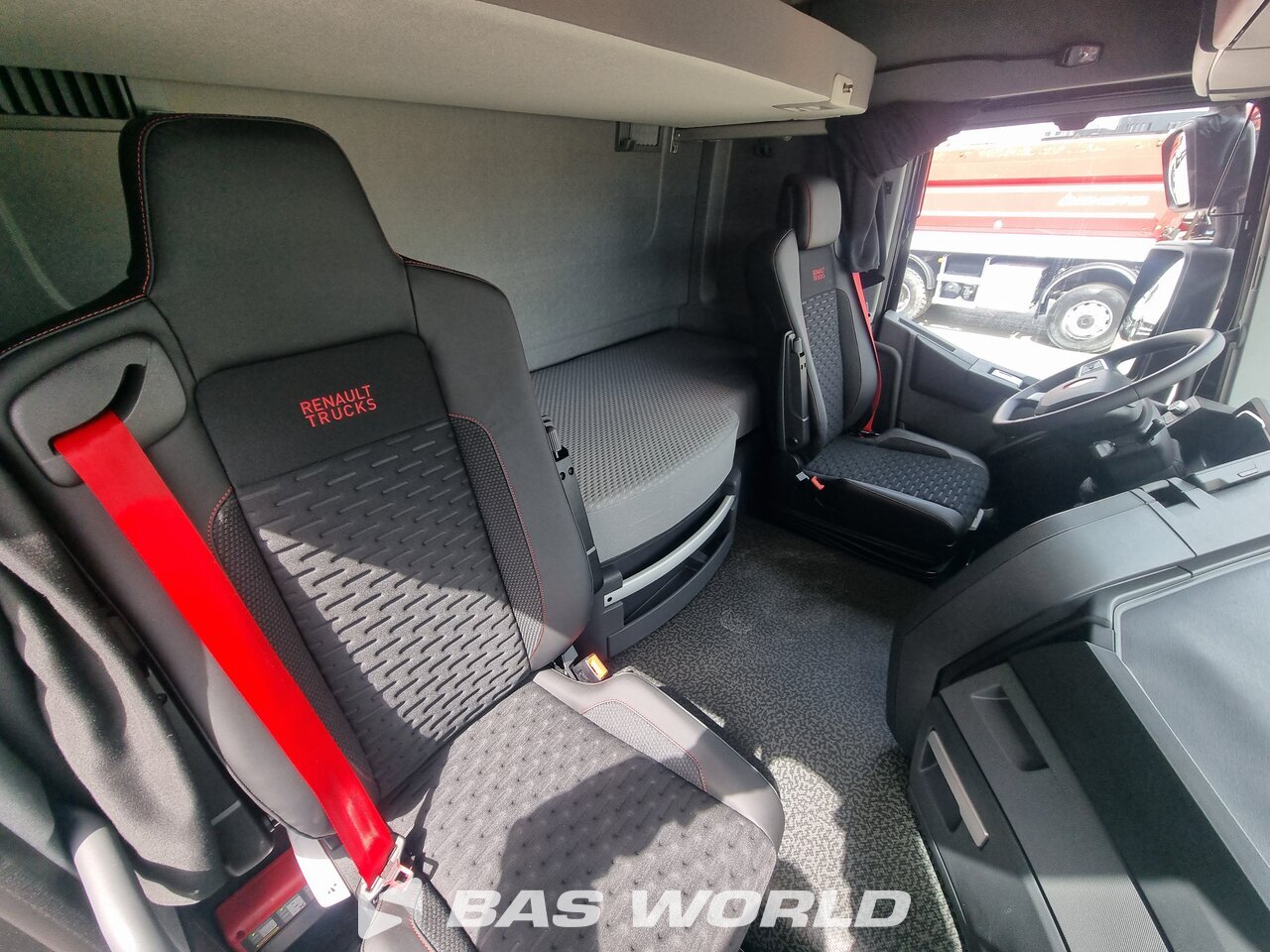 Other : Renault C 520 8X2 Basmorais Camion plateaux