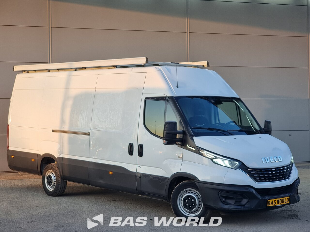Other : Iveco Daily 35S14 Fourgons utilitaires