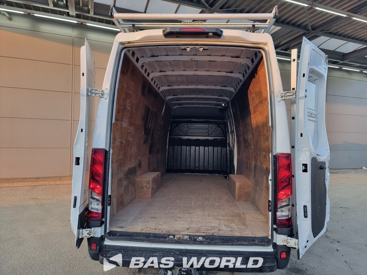 Other : Iveco Daily 35S14 Fourgons utilitaires