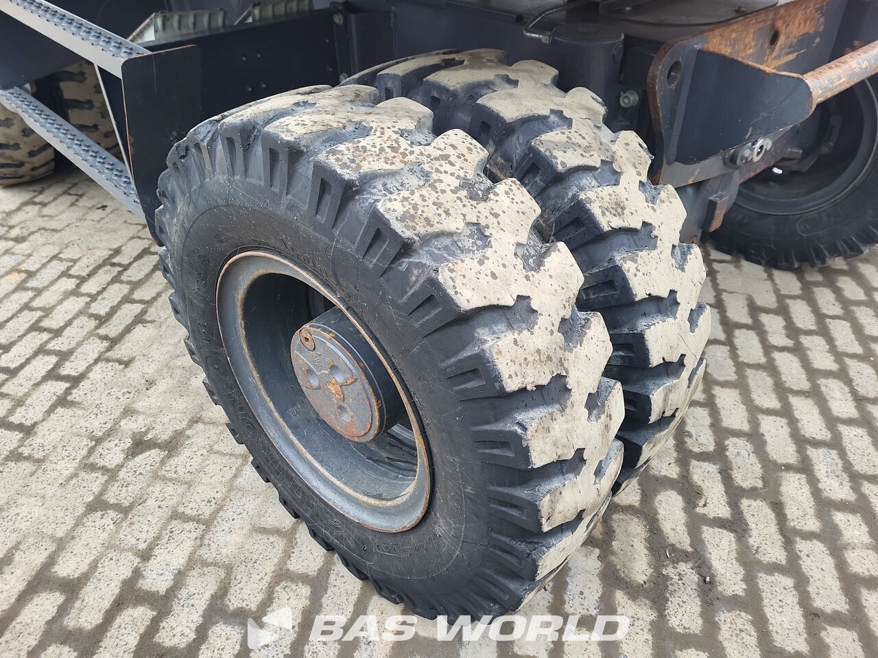 Other : Doosan DX140 W-5 Pelle sur pneus