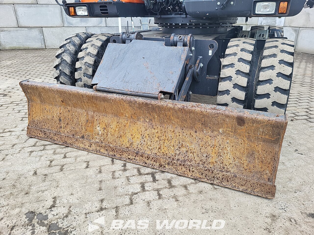 Other : Doosan DX140 W-5 Pelle sur pneus