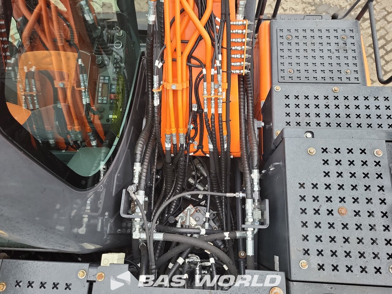 Other : Doosan DX140 W-5 Pelle sur pneus