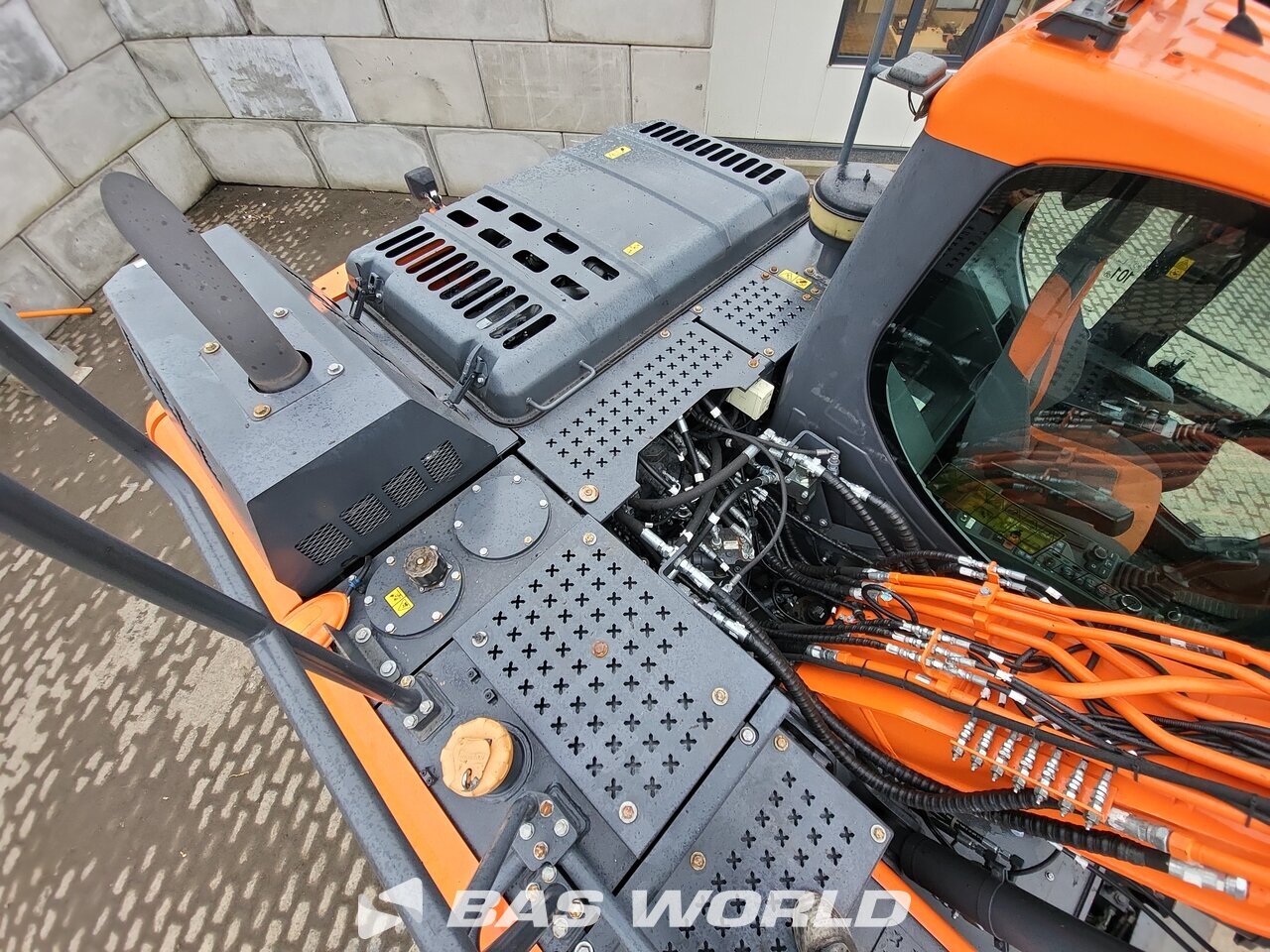 Other : Doosan DX140 W-5 Pelle sur pneus