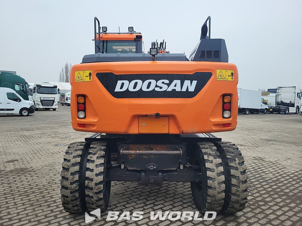 Other : Doosan DX140 W-5 Pelle sur pneus