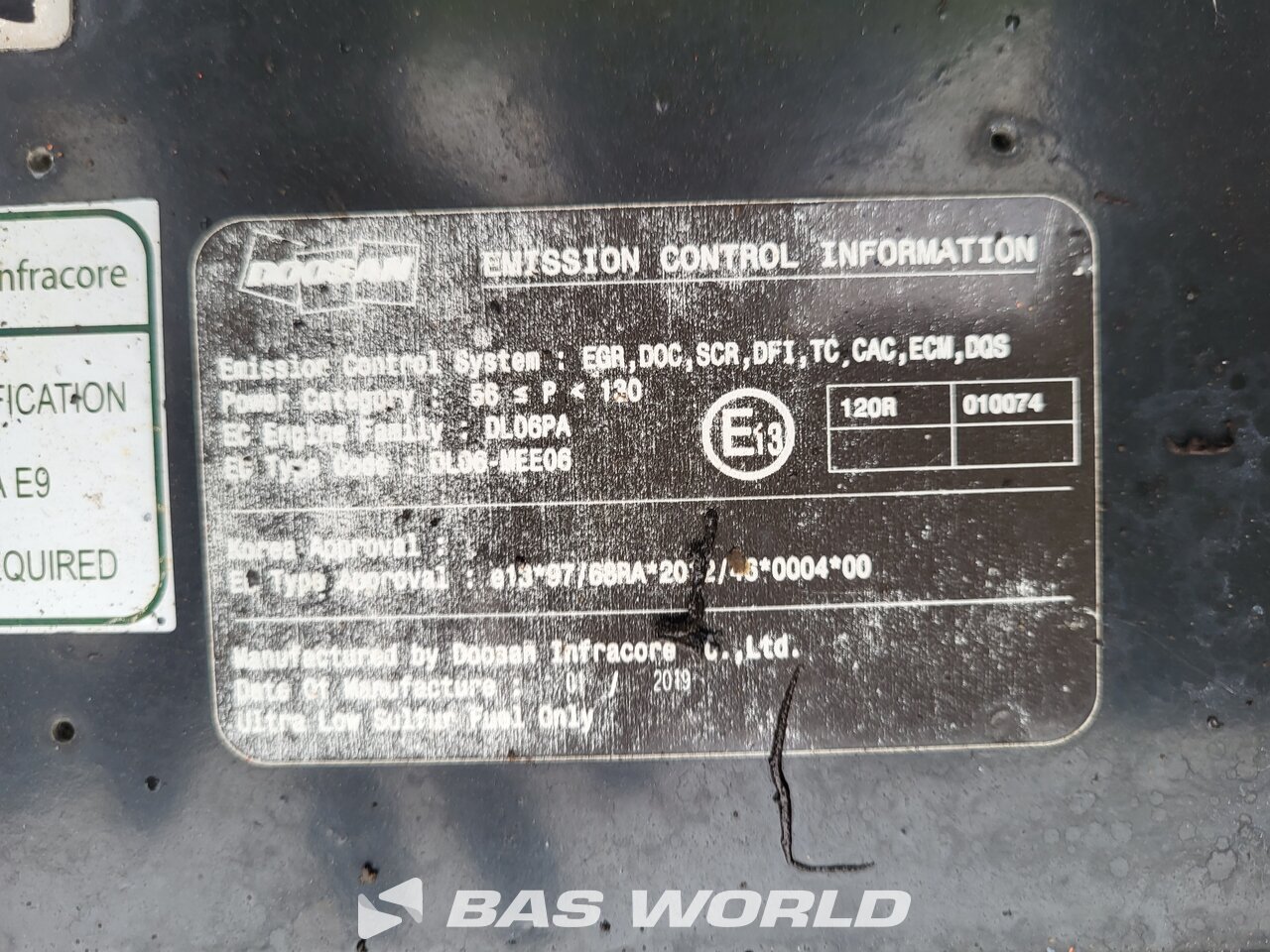 Other : Doosan DX140 W-5 Pelle sur pneus