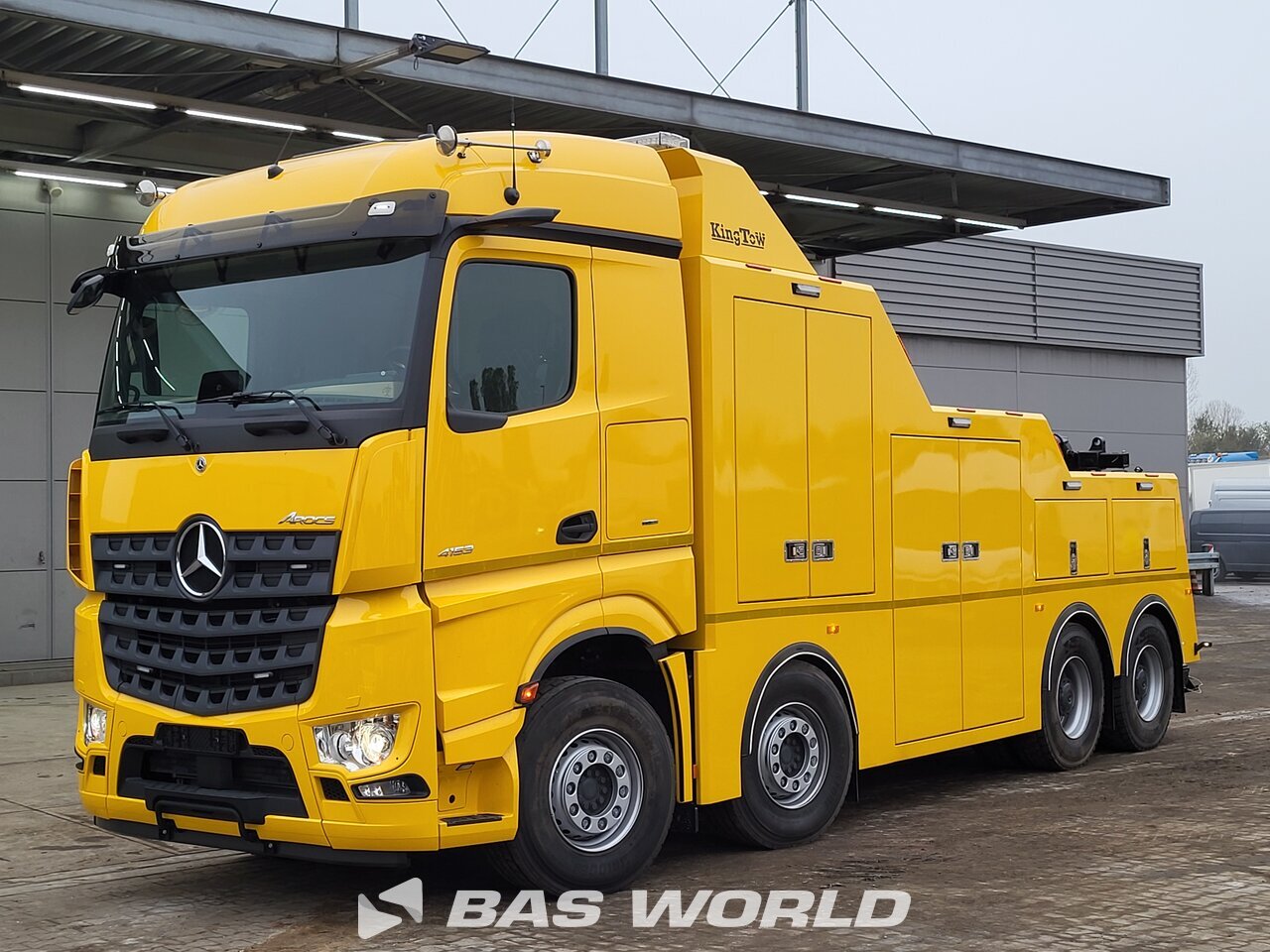 Front left : Mercedes Arocs 4158 8X4 Miller Industries Century 6035 Coach Lowrider Véhicule de sauvetage