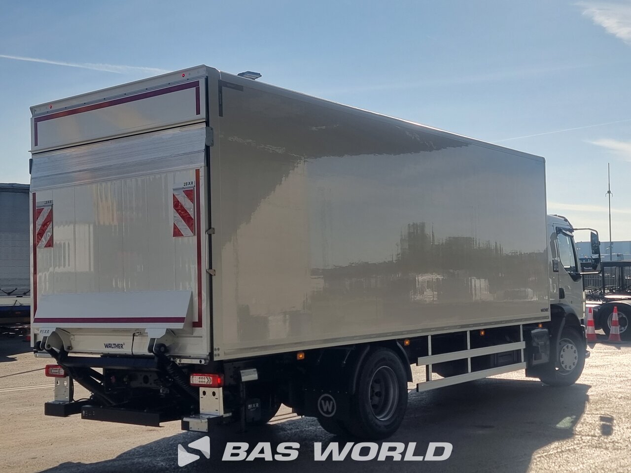 Other : Renault D 320 4X2 Walther Carrosseries fourgons