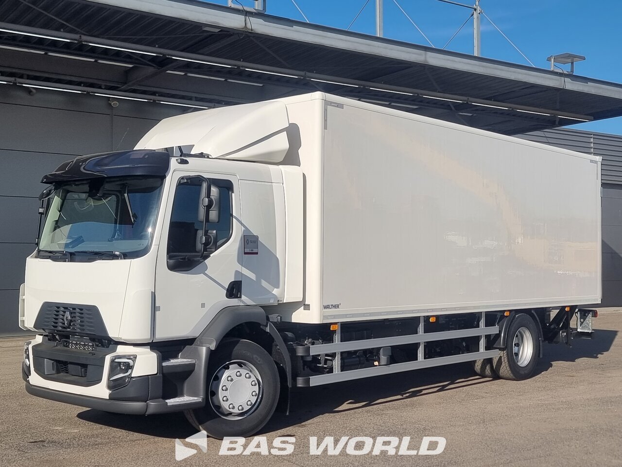 Front left : Renault D 320 4X2 Walther Carrosseries fourgons