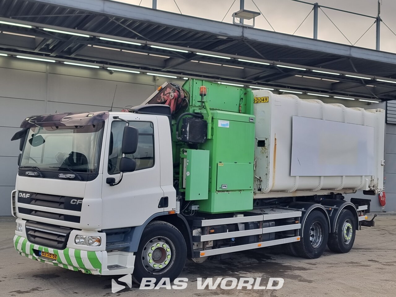 Front left : DAF CF75.250 6X2 Translift Type: Plus camion à bras