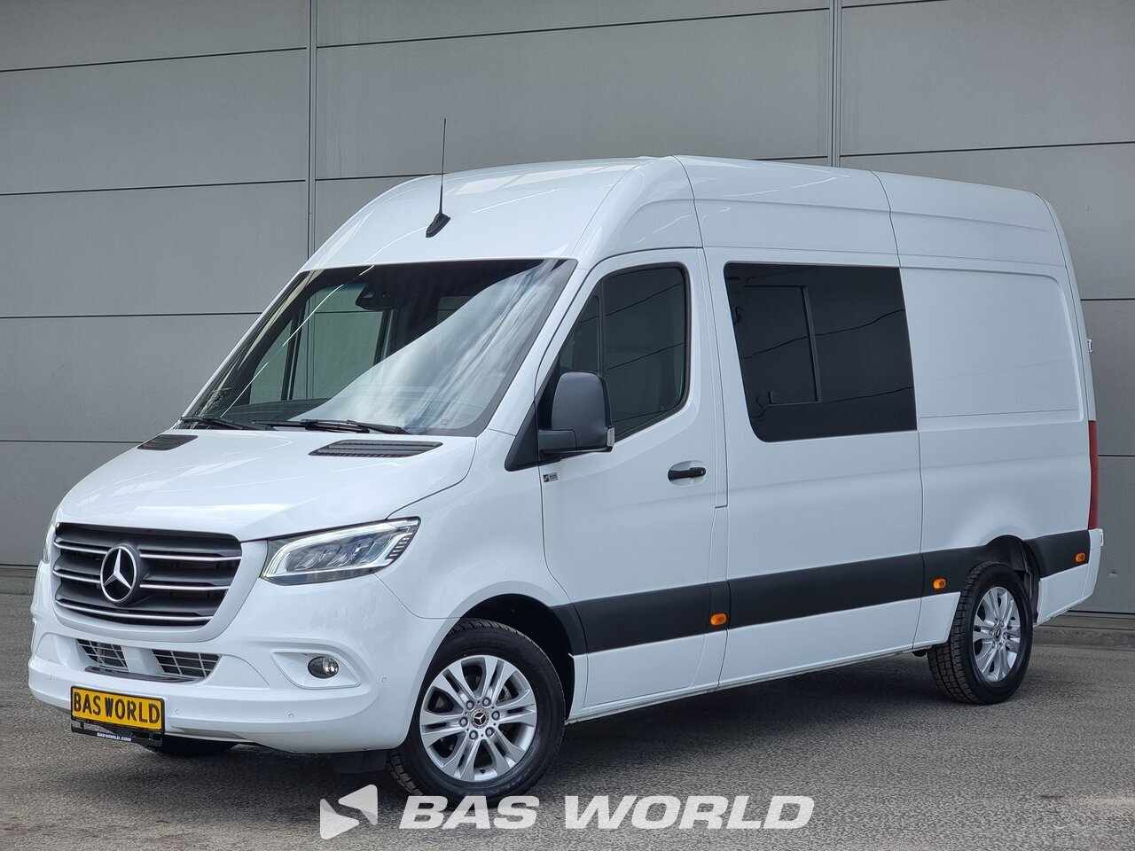 Front left : Mercedes Sprinter 319 CDI Fourgons utilitaires