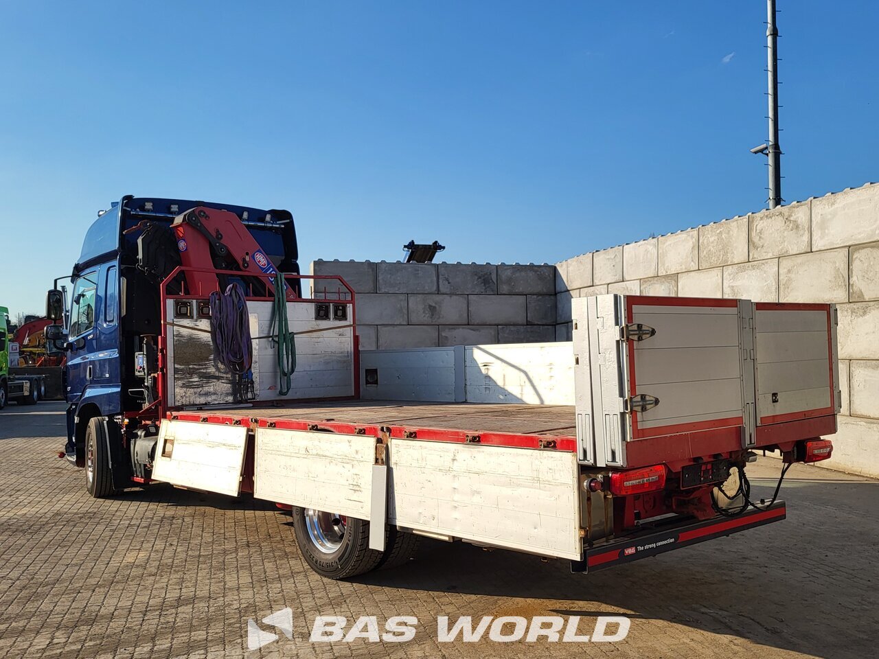 Other : DAF CF 530 4X2 Camion plateaux