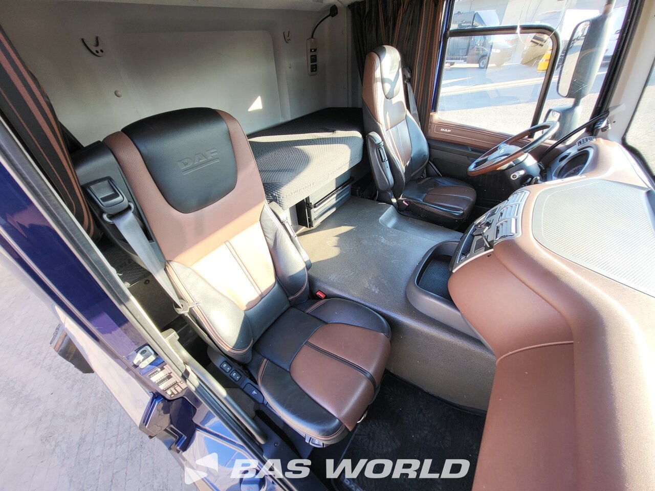 Other : DAF CF 530 4X2 Camion plateaux