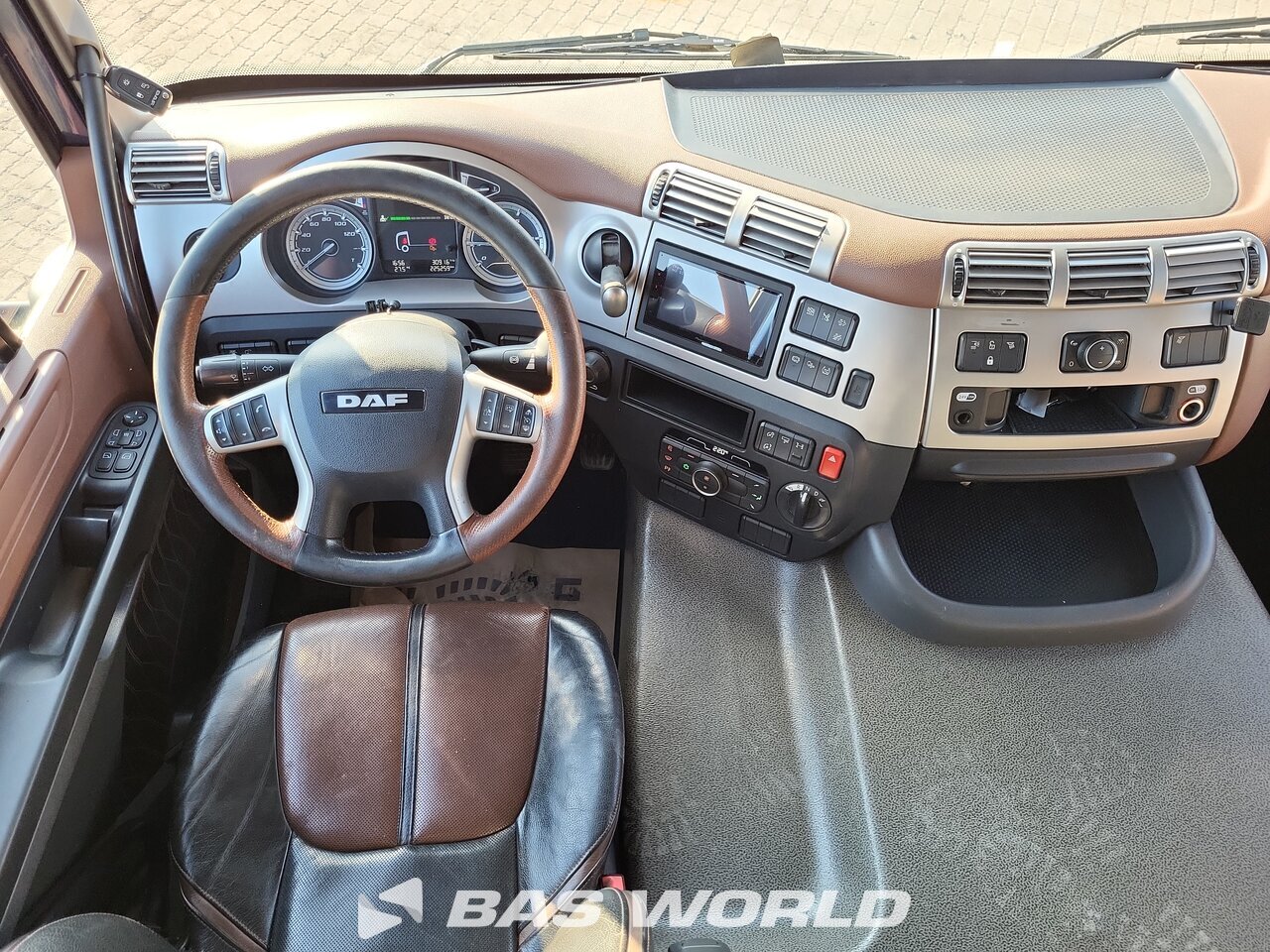 Other : DAF CF 530 4X2 Camion plateaux