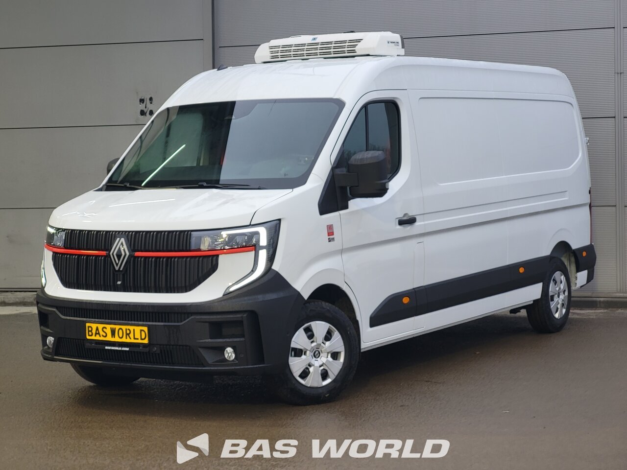 Front left : Renault Master 150PK Fourgon frigorifique fermé